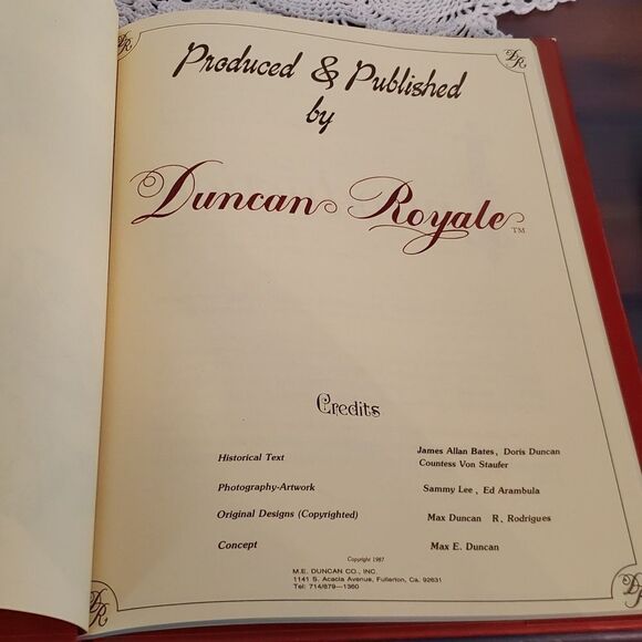 "History of Santa" Vintage Hardcover Book - Duncan Royale (1987) - Picture 8 of 10